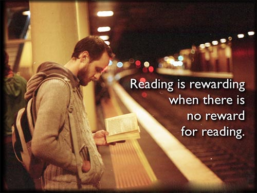 خواندن ارزشمند است