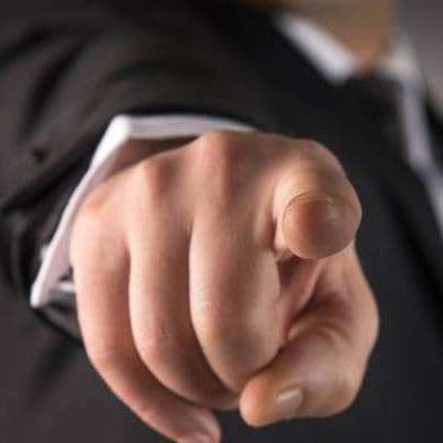  سرزنش‌کردن و تهمت‌زدن