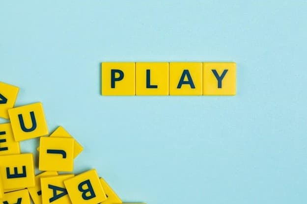 گذشته play چه می‌شود؟