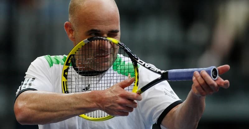 خلاصه کتاب آشکار.jpg