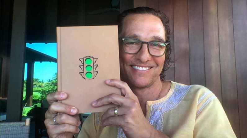 خلاصه کتاب چراغ سبزها.jpg