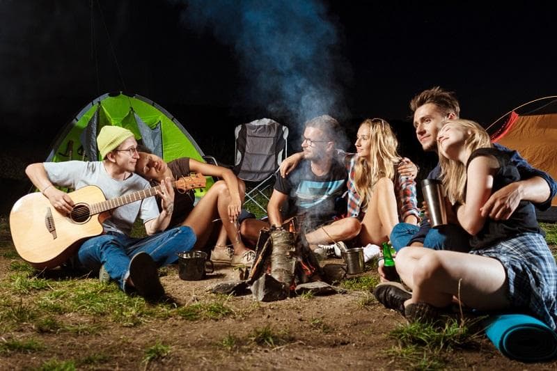 خلاصه کتاب داستان انگلیسی The Camping Trip.jpg