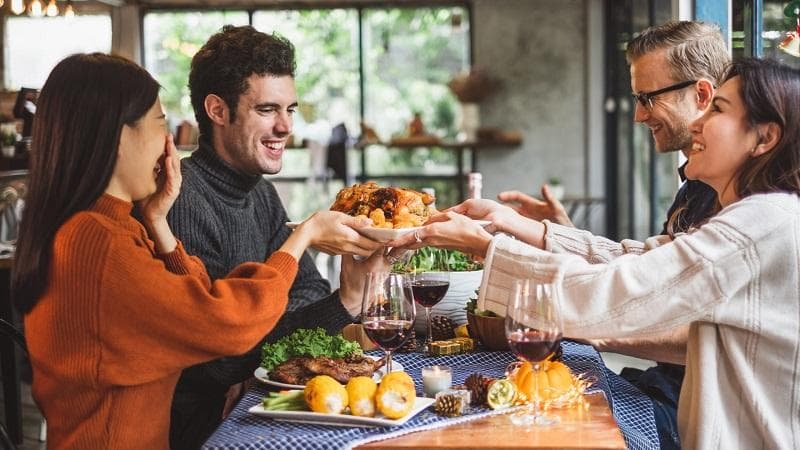 مکالمه انگلیسی درباره غذای سالم با ترجمه فارسی.jpg