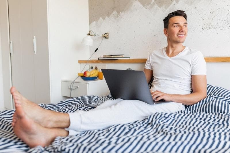 ۵ داستان کوتاه انگلیسی درباره اتاق خواب به همراه ترجمه فارسی