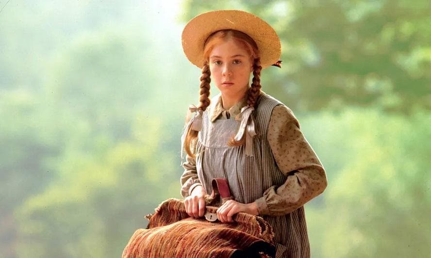خلاصه کتاب داستان "Anne of Green Gables" اثر لوسی مود مونتگُمری