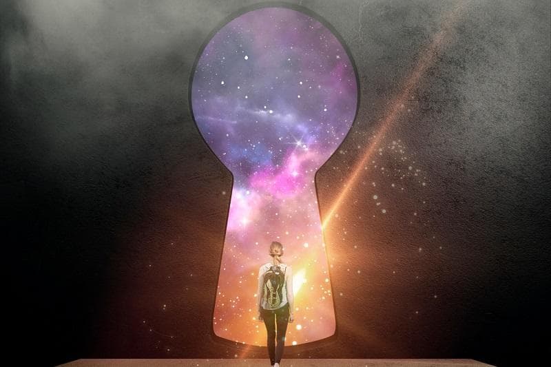 خلاصه کتاب داستان "Another World" نوشته Elaine O`Reilly