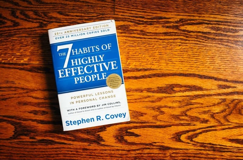 خلاصه کتاب رایگان هفت عادت مردمان موثر اثر استفان کاوی.jpg